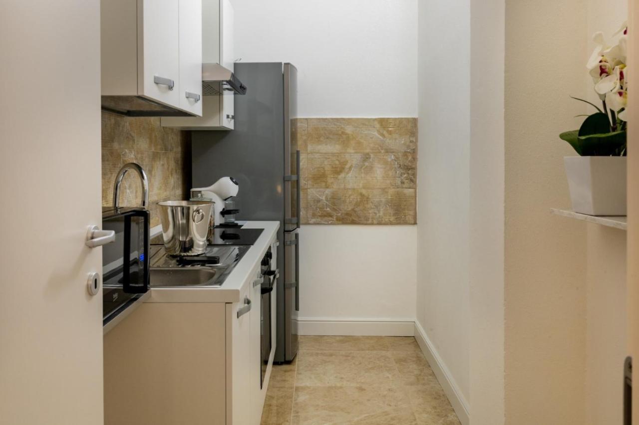 San Babila - Luxury Milanese Apartment Extérieur photo
