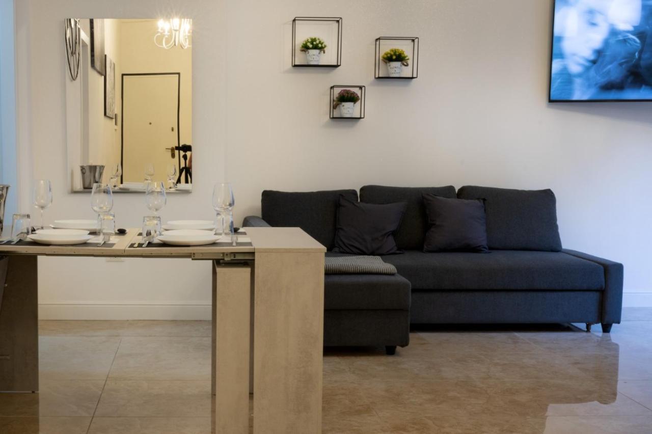 San Babila - Luxury Milanese Apartment Extérieur photo