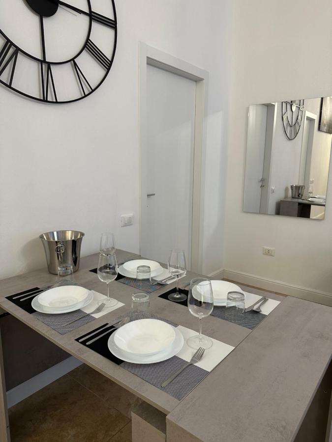San Babila - Luxury Milanese Apartment Extérieur photo