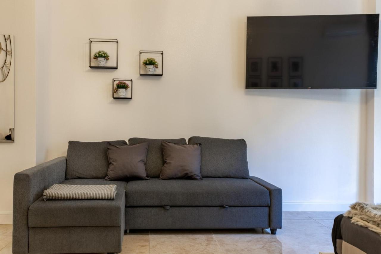 San Babila - Luxury Milanese Apartment Extérieur photo