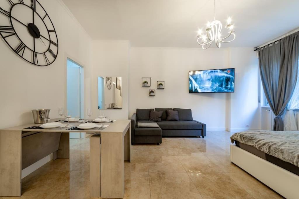 San Babila - Luxury Milanese Apartment Extérieur photo