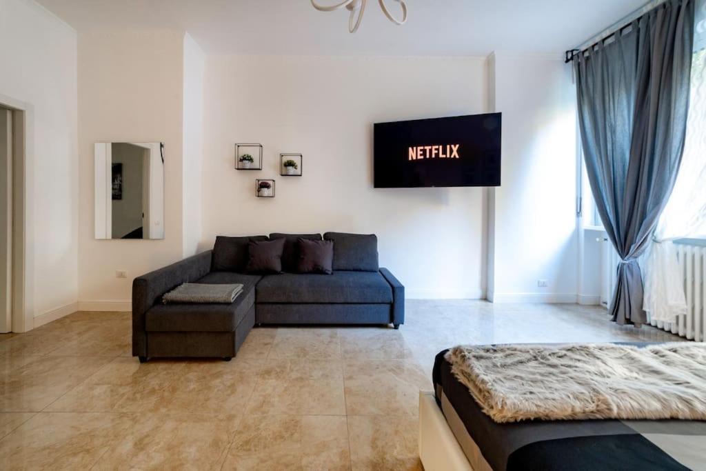 San Babila - Luxury Milanese Apartment Extérieur photo