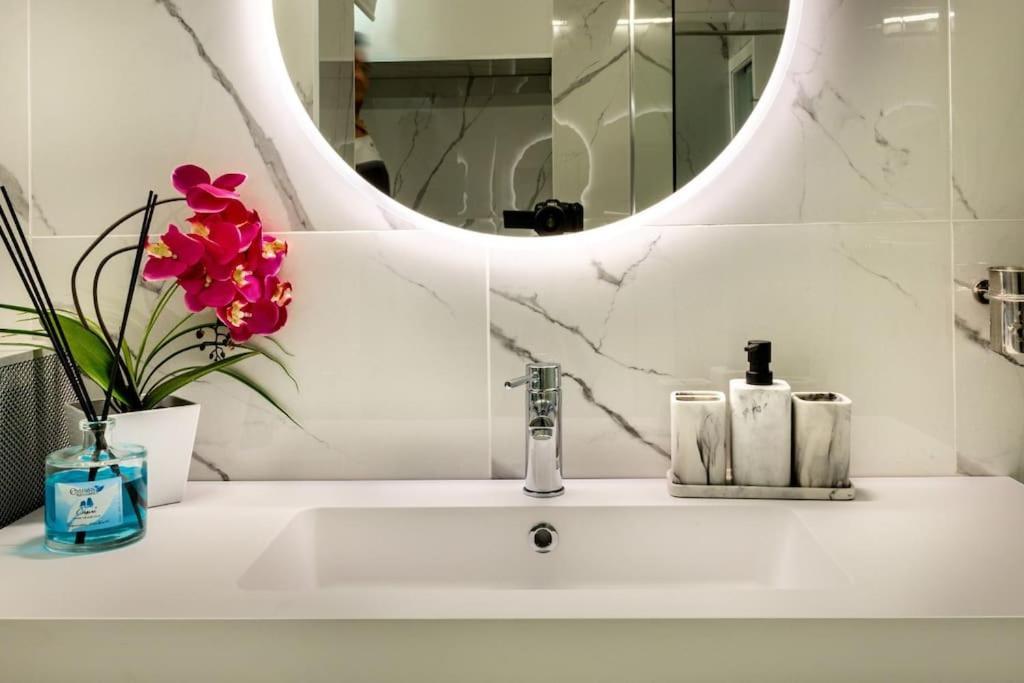 San Babila - Luxury Milanese Apartment Extérieur photo
