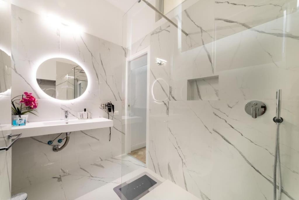 San Babila - Luxury Milanese Apartment Extérieur photo