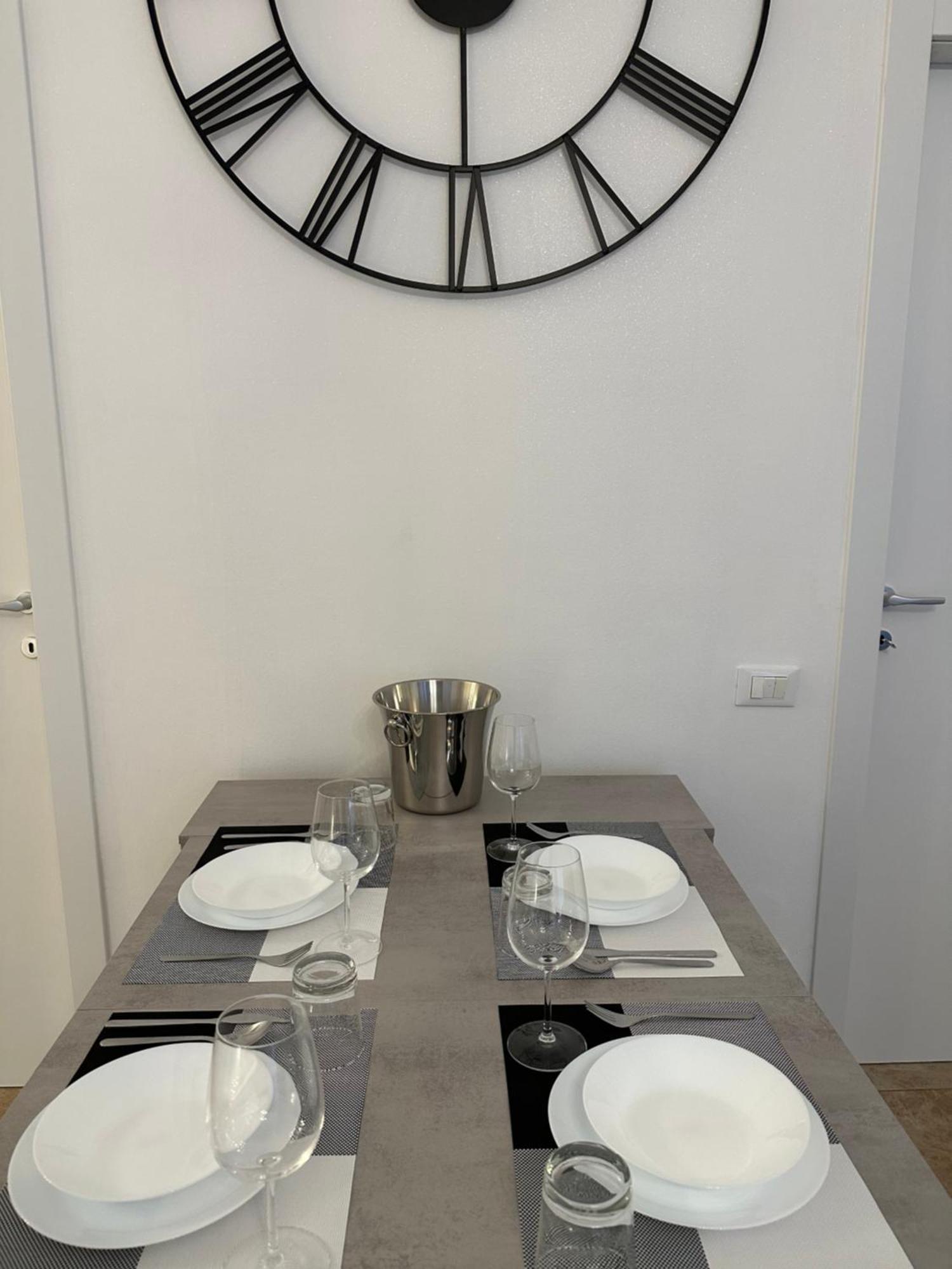 San Babila - Luxury Milanese Apartment Extérieur photo